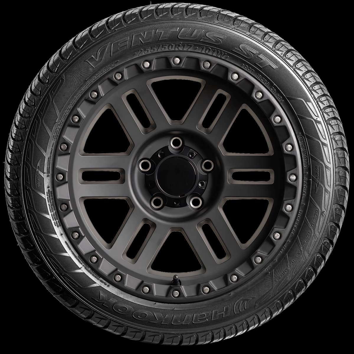 Hankook Ventus ST RH06 17" side tire