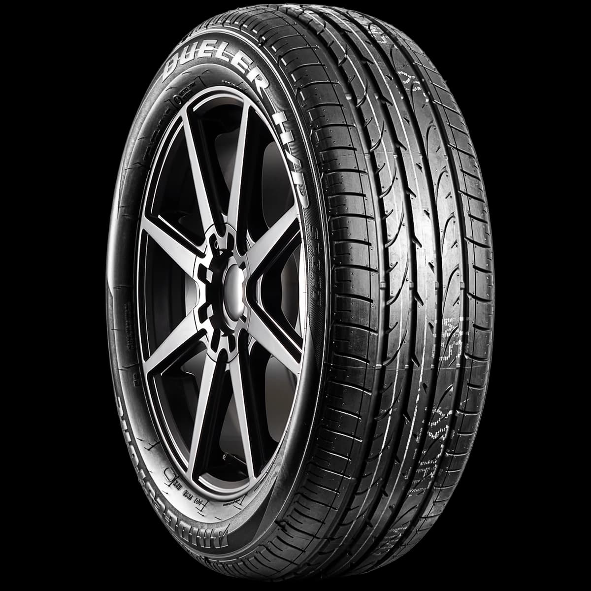 Bridgestone Dueler H/P Sport 17" angled tire