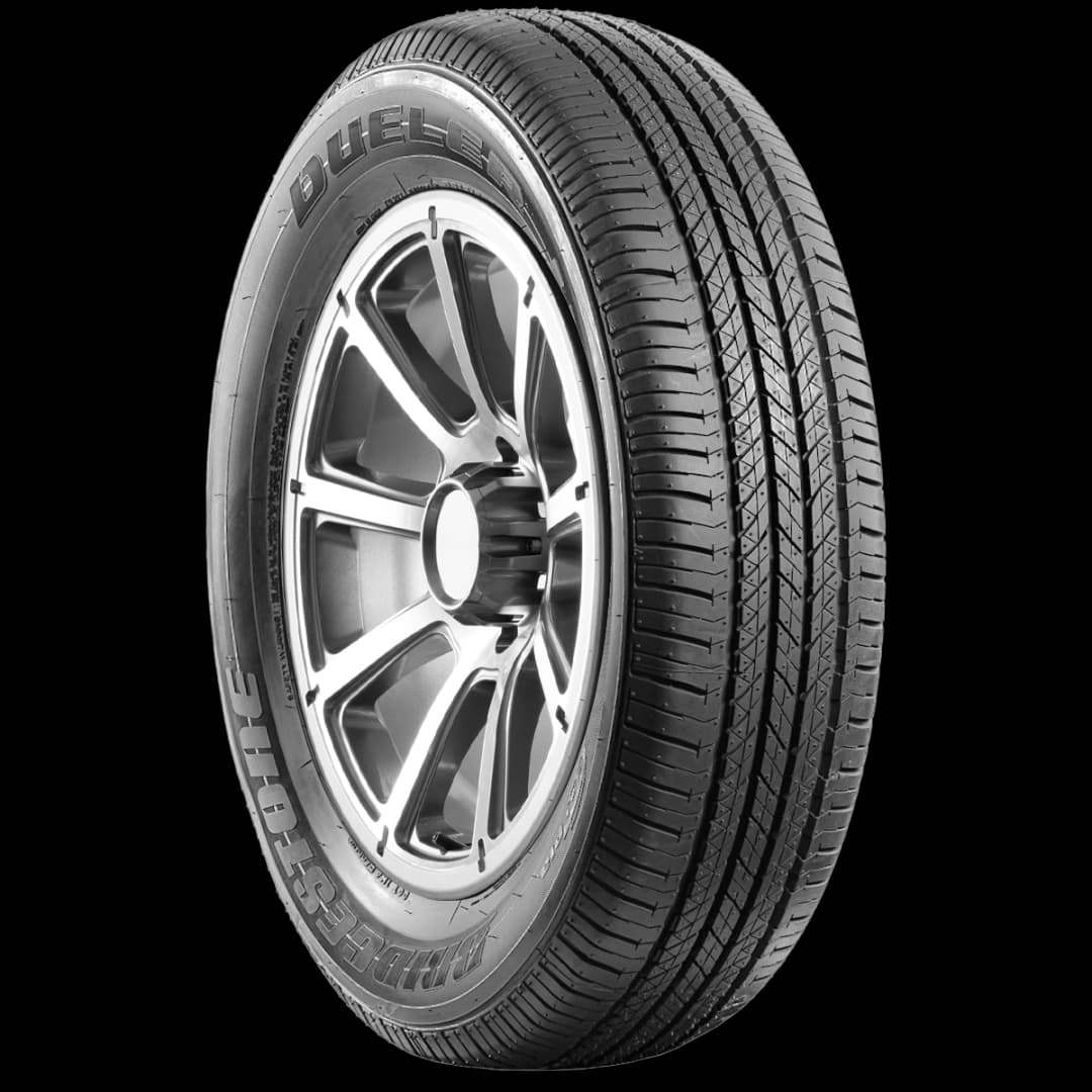 Bridgestone Dueler H/L 400 17" angled tire