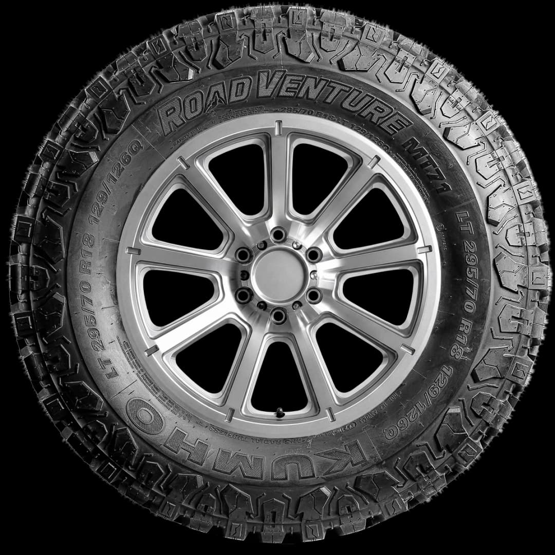 Kumho Road Venture MT KL71 17" side tire