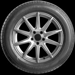 Yokohama Avid S33B 17" side tire