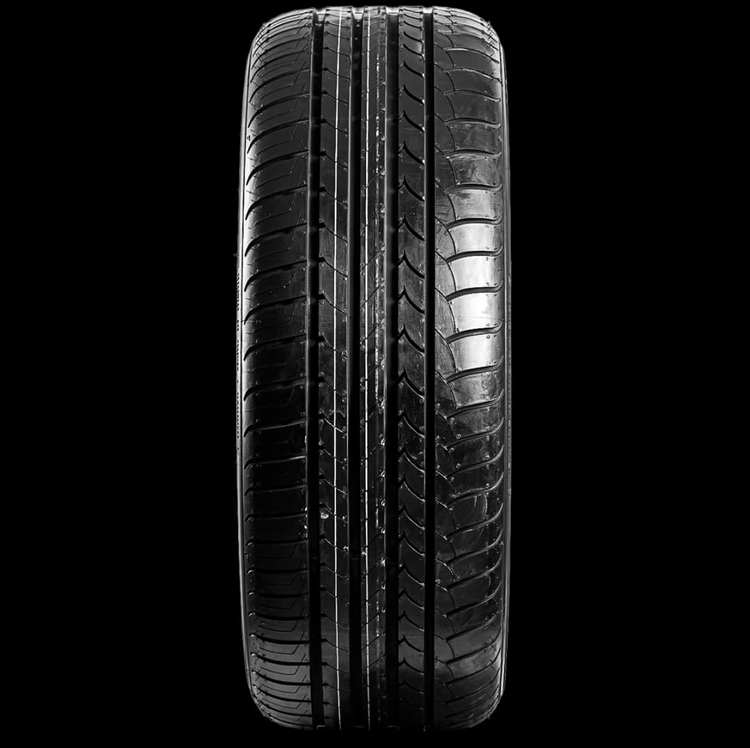 Goodyear Efficient Grip 20" front tire