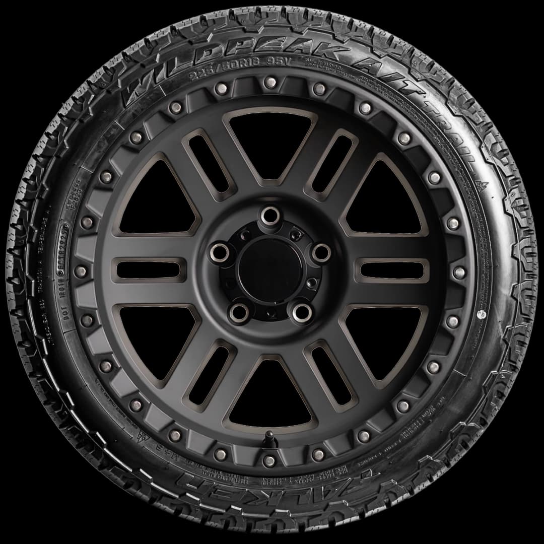 Falken Wildpeak A/T Trail 17" side tire