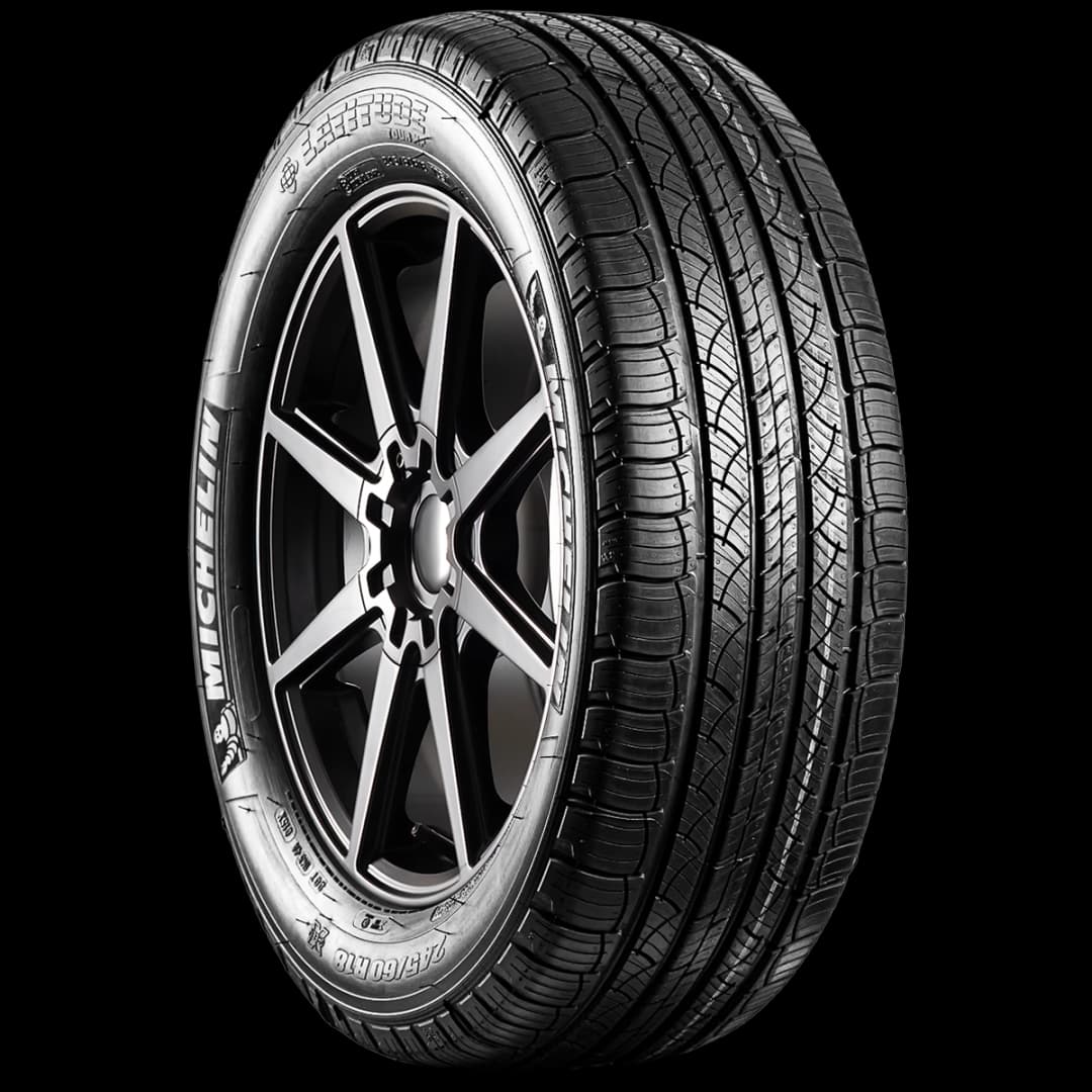 Michelin Latitude Tour HP 17" angled tire