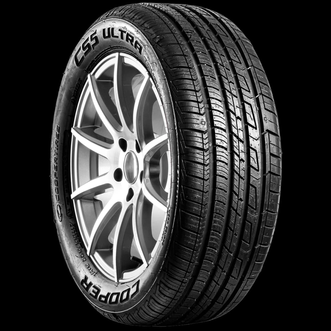 Cooper CS5 Ultra Touring 17" angled tire
