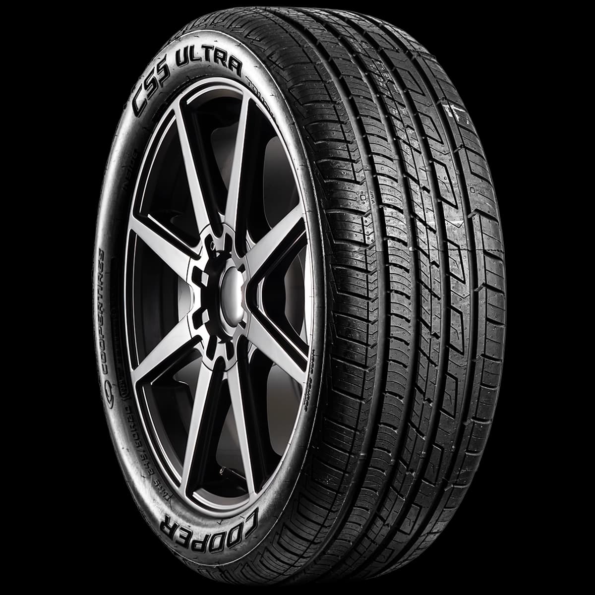 Cooper CS5 Ultra Touring 20" angled tire