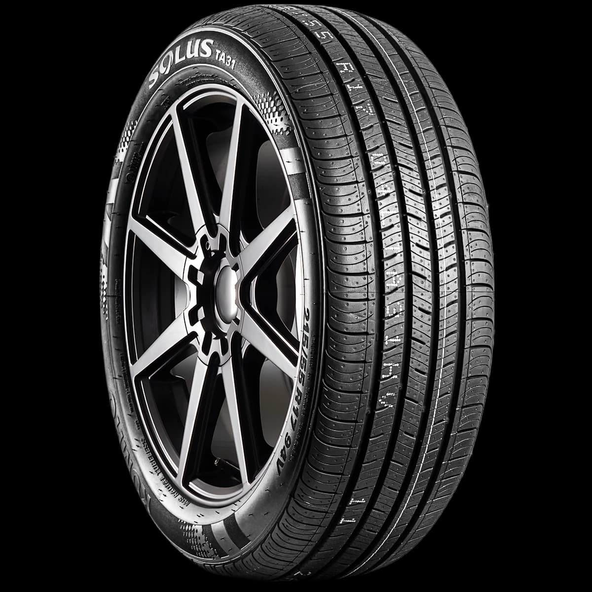 Kumho Solus TA31 17" angled tire