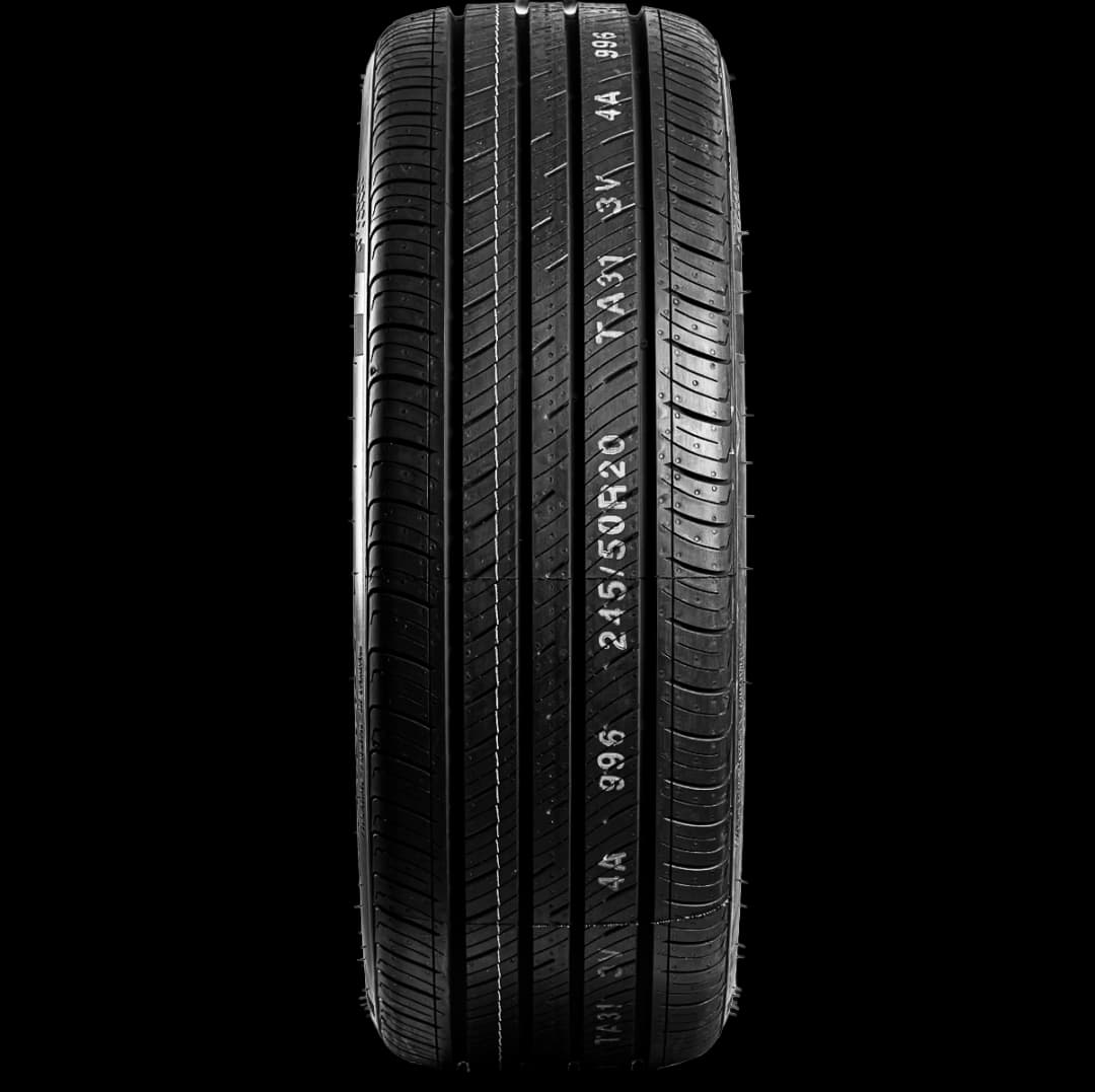 Kumho Solus TA31 20" front tire