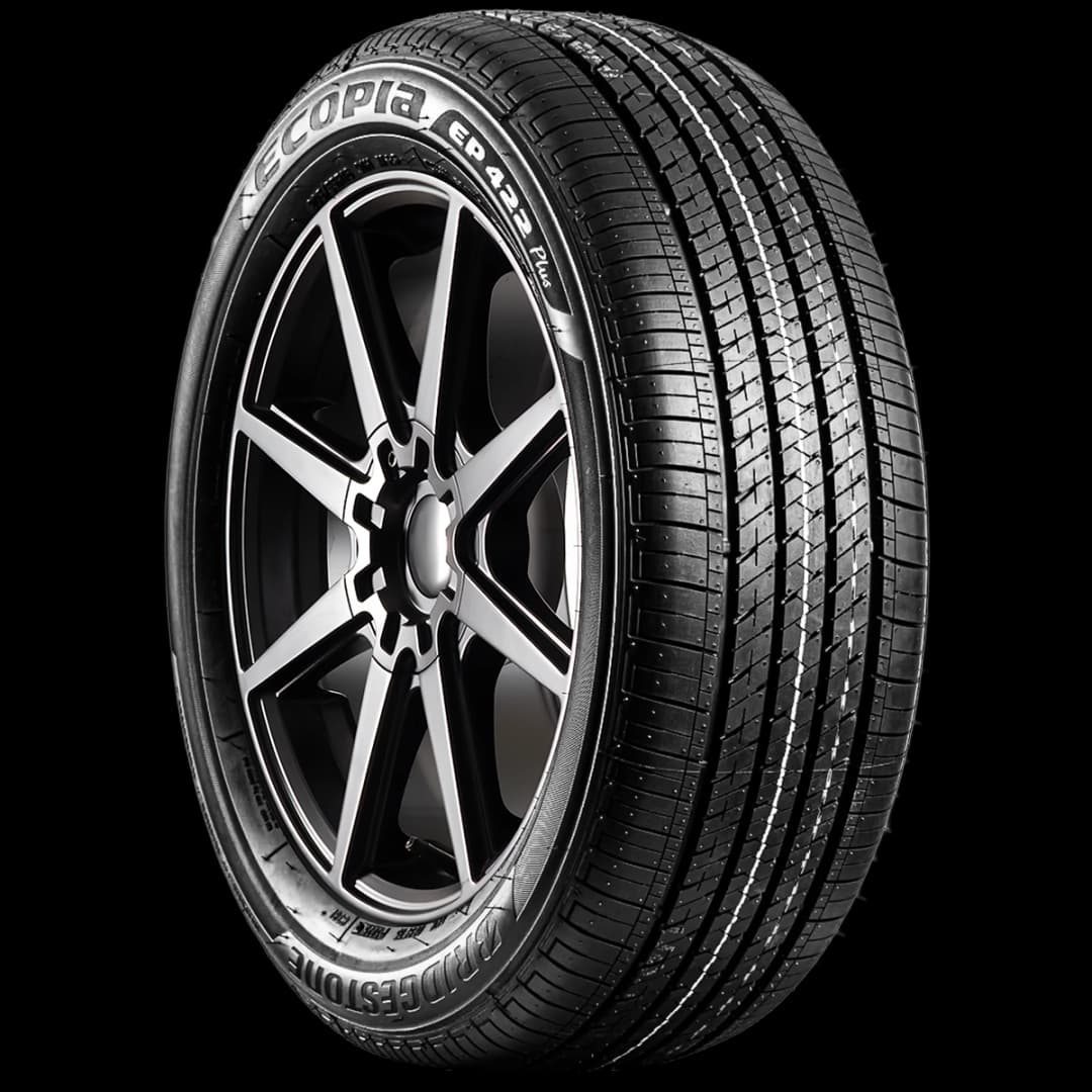 Bridgestone Ecopia EP422 Plus 17" angled tire