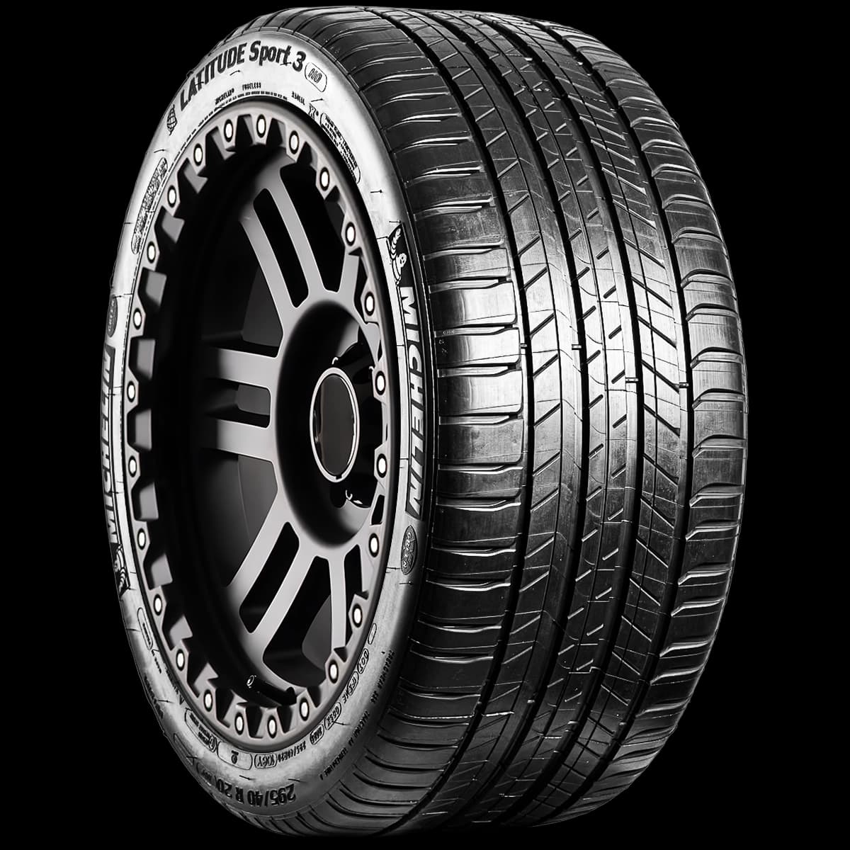 Michelin Latitude Sport 3 20" angled tire