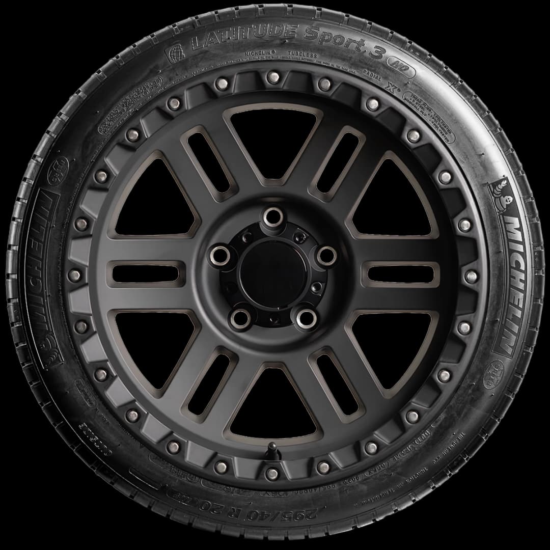 Michelin Latitude Sport 3 20" side tire