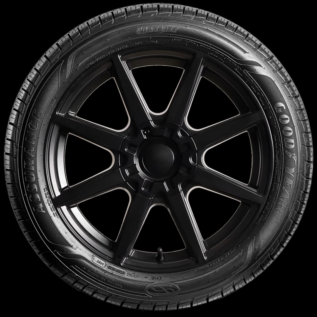 Goodyear Assurance Maxlife 20" side tire