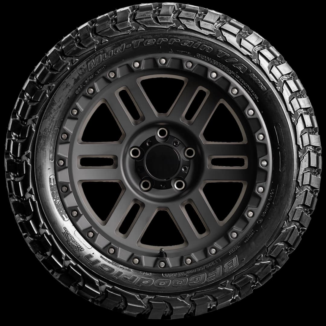 BFGoodrich Mud Terrain TA KM3 20" side tire