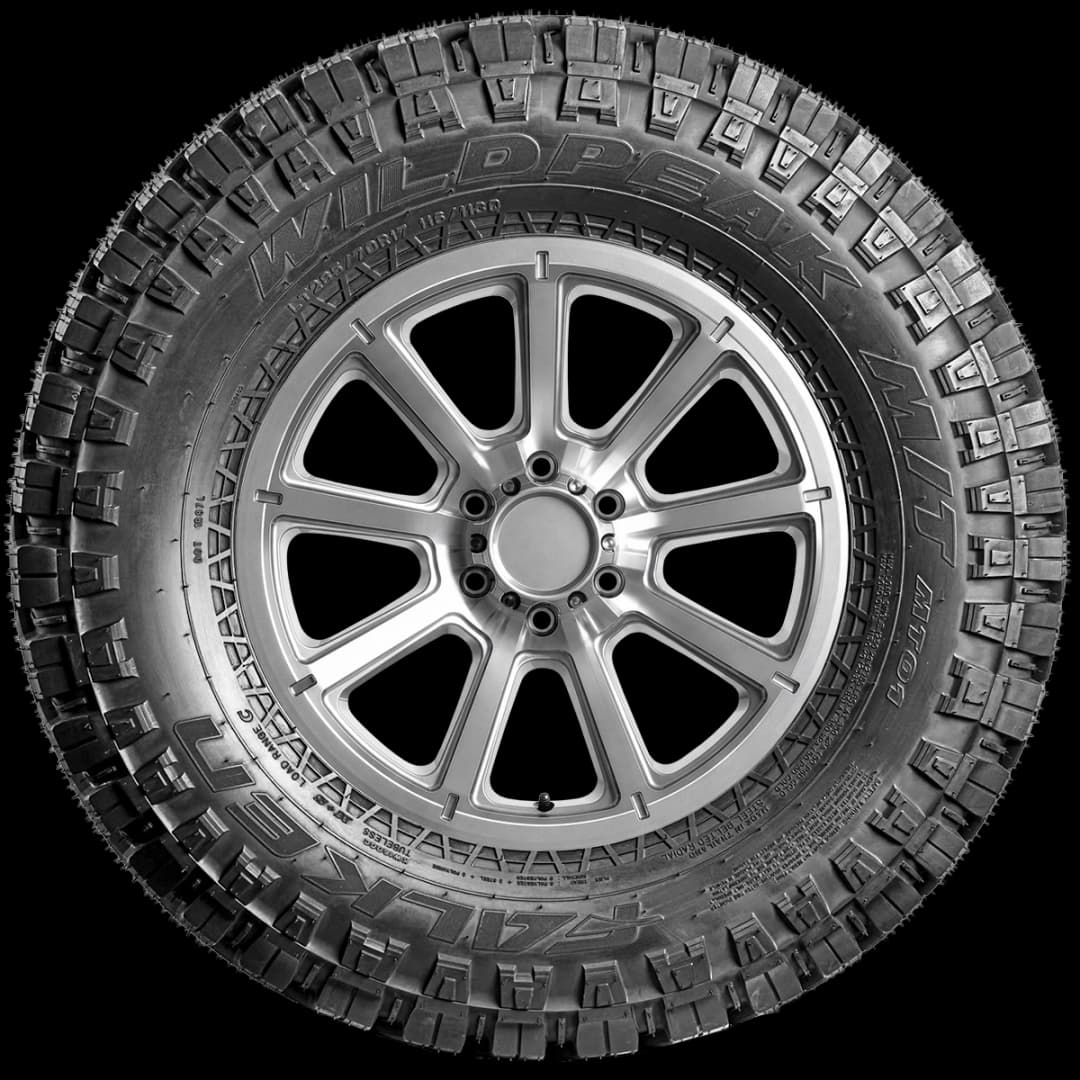 Falken Wildpeak M/T 01 17" side tire
