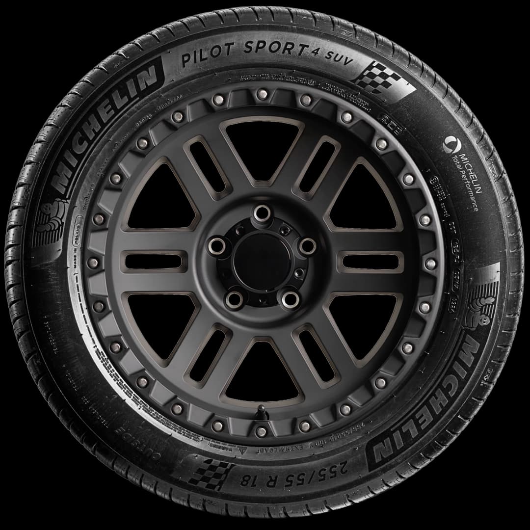 Michelin Pilot Sport 4 SUV 17" side tire