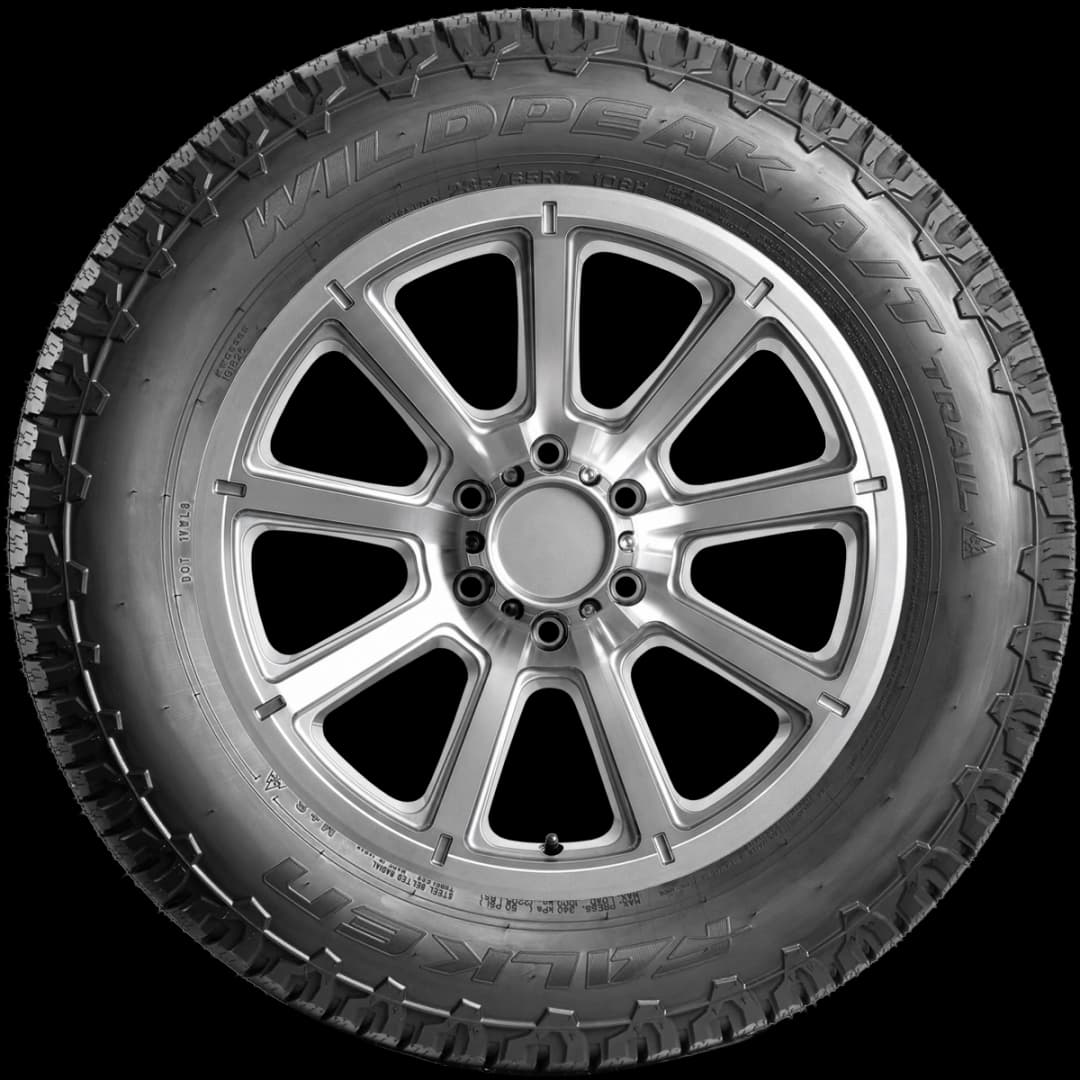 Falken Wildpeak A/T Trail 17" side tire