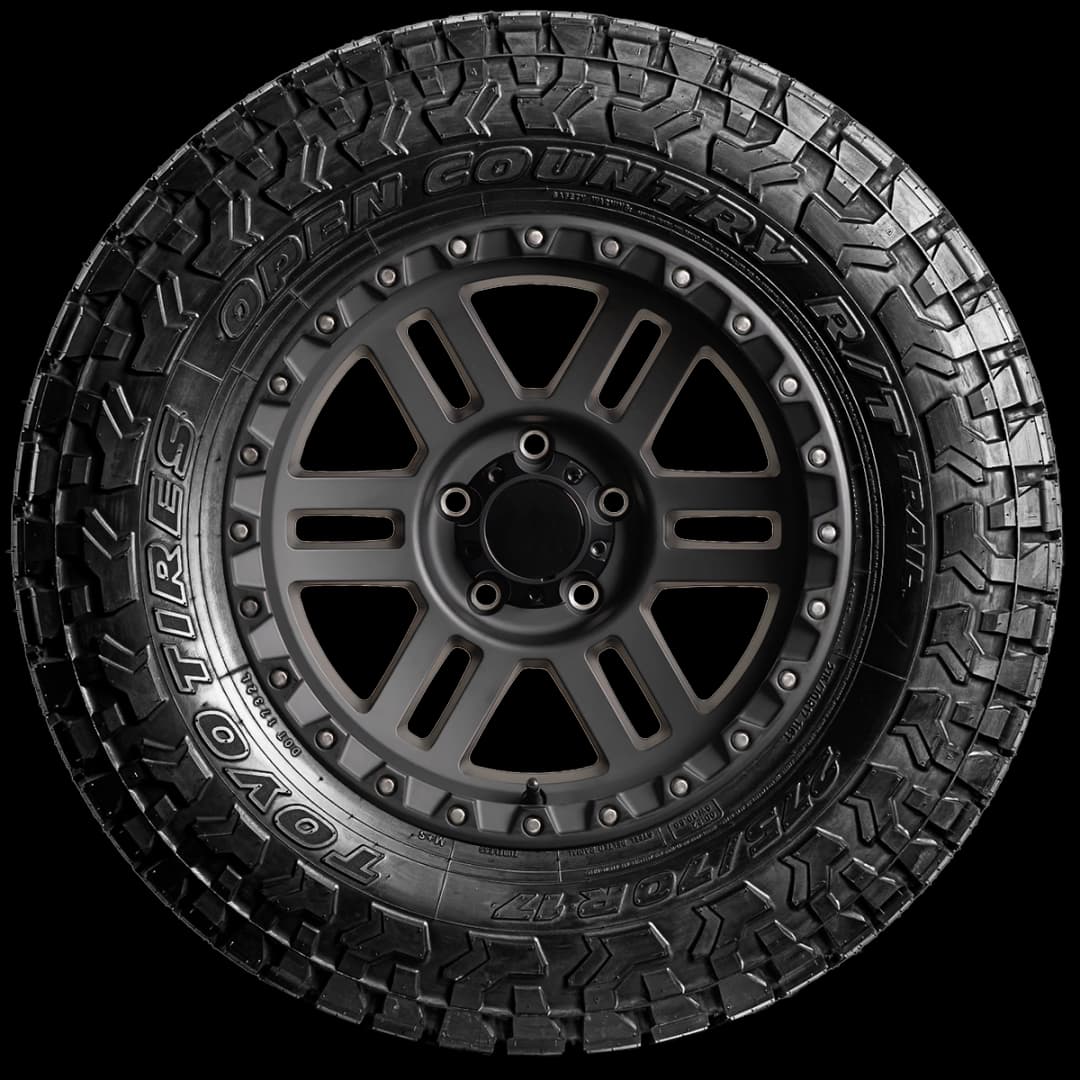 Toyo Open Country R/T Trail 17" side tire