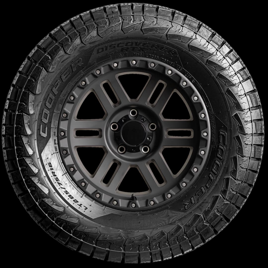 Cooper Discoverer RTX2 17" side tire
